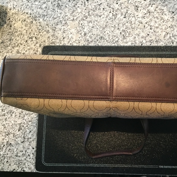 💼 Coach Business Tote 👩🏻‍💻 - Picture 3 of 8